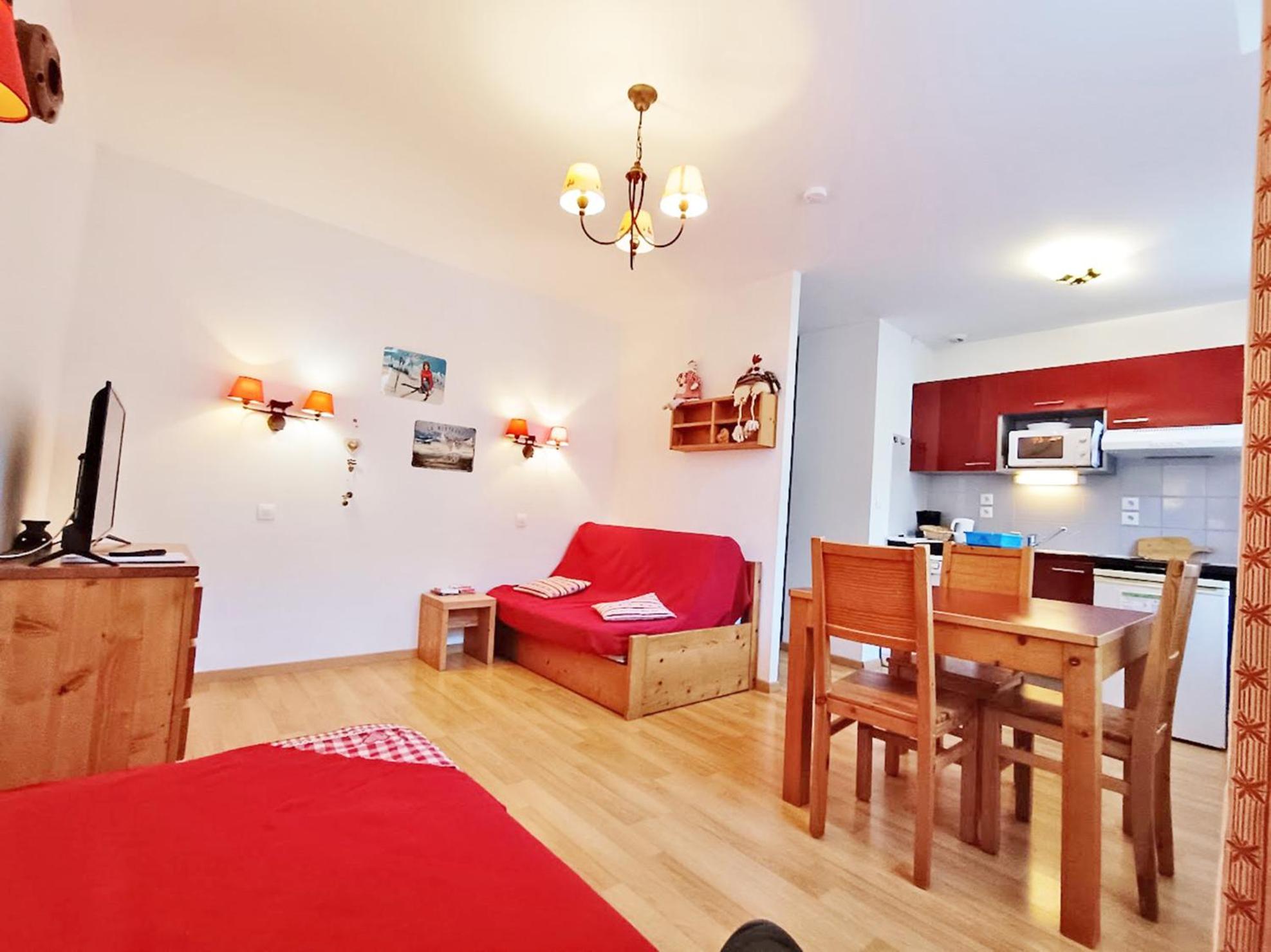 Le Bouquetin, Studio, Centre Luchon, Wifi, Casier A Skis, Ascenseur, 3 Personnes Bagneres-de-Luchon Екстер'єр фото